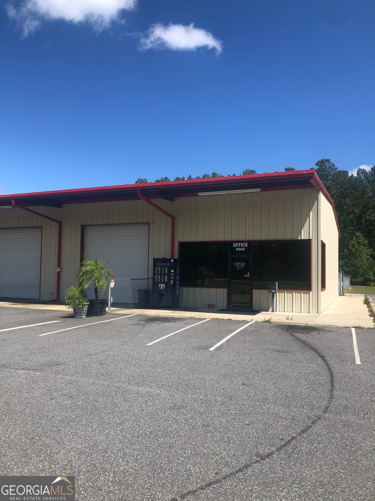 8562 N Us Hwy 301, Claxton GA 30417