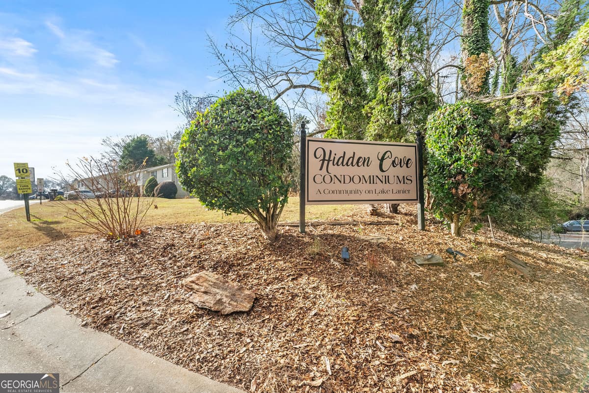 2486 Hidden Cove Court, Gainesville GA 30501