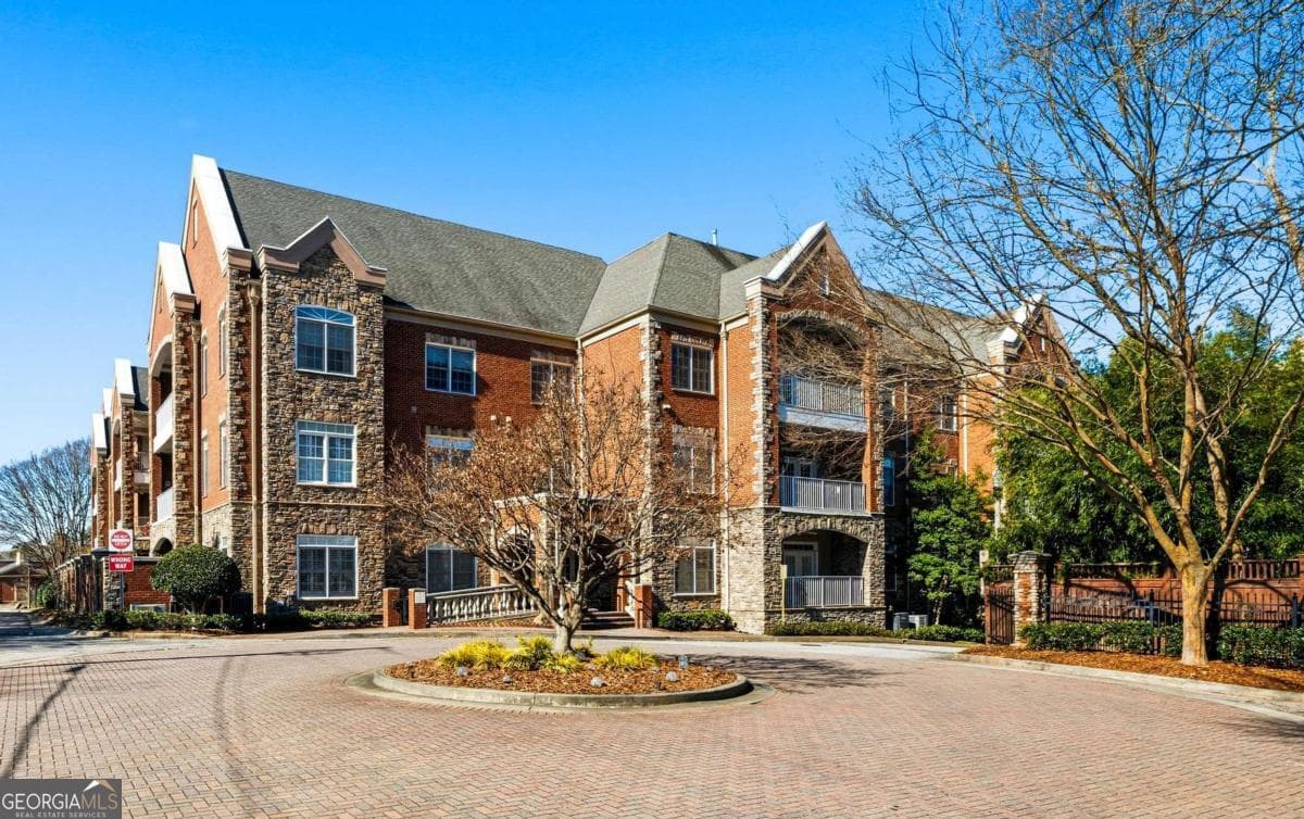 Clairemont Condominium · 417 Clairemont Avenue # 319, Decatur GA 30030
