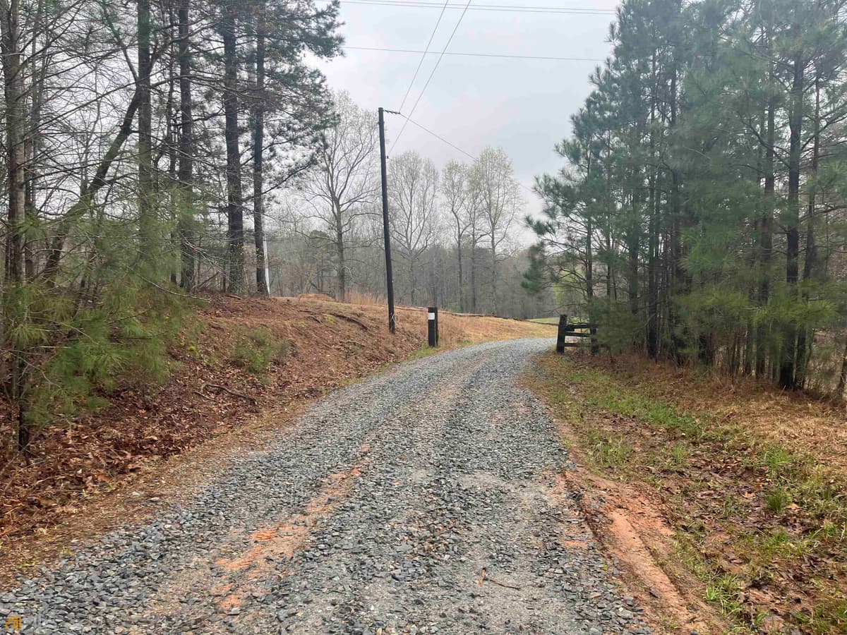 3720 Mcever Road, Oakwood GA 30566