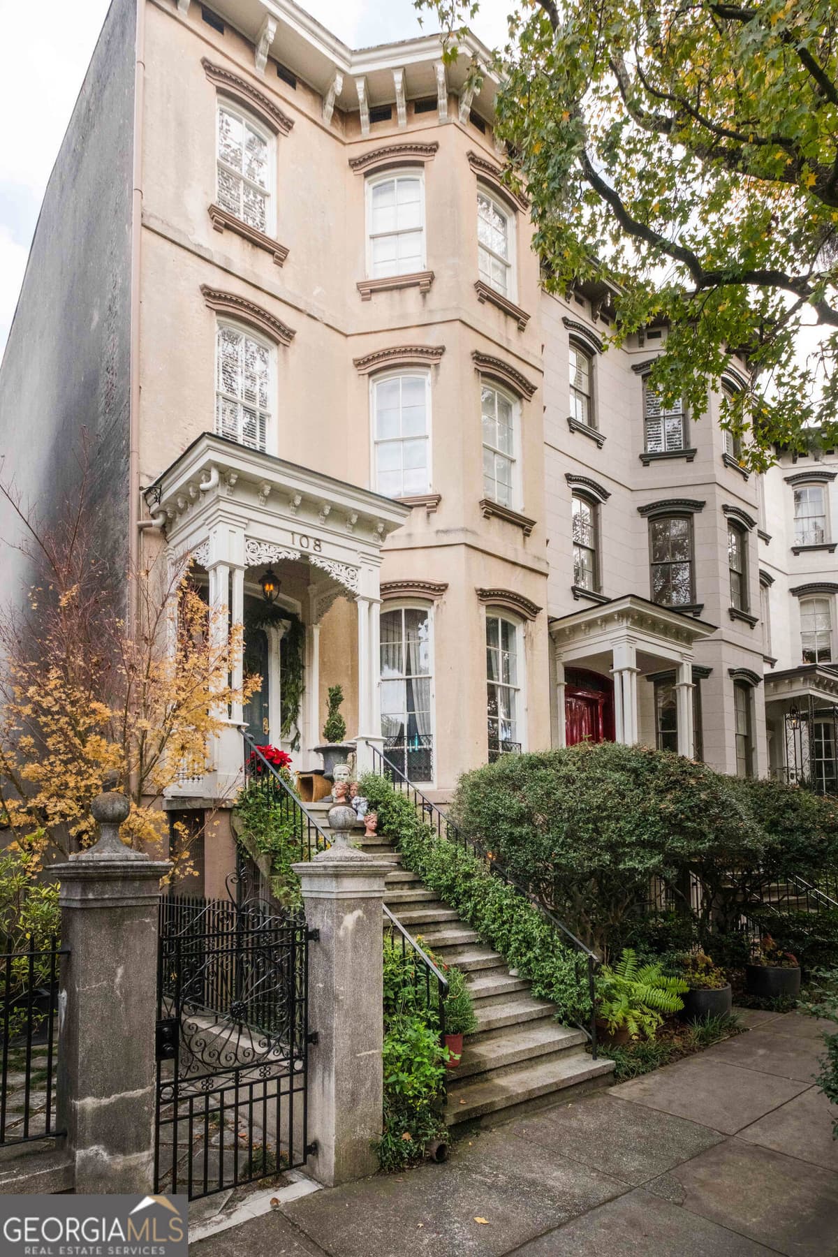 Historic District · 108 E Gaston Street, Savannah GA 31401