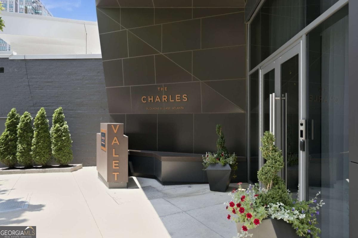 The Charles · 3107 Peachtree Road NE # 1804, Atlanta GA 30305