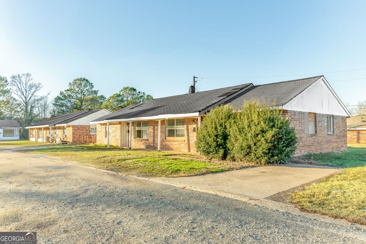 655 N Washington Avenue, Talbotton GA 31827