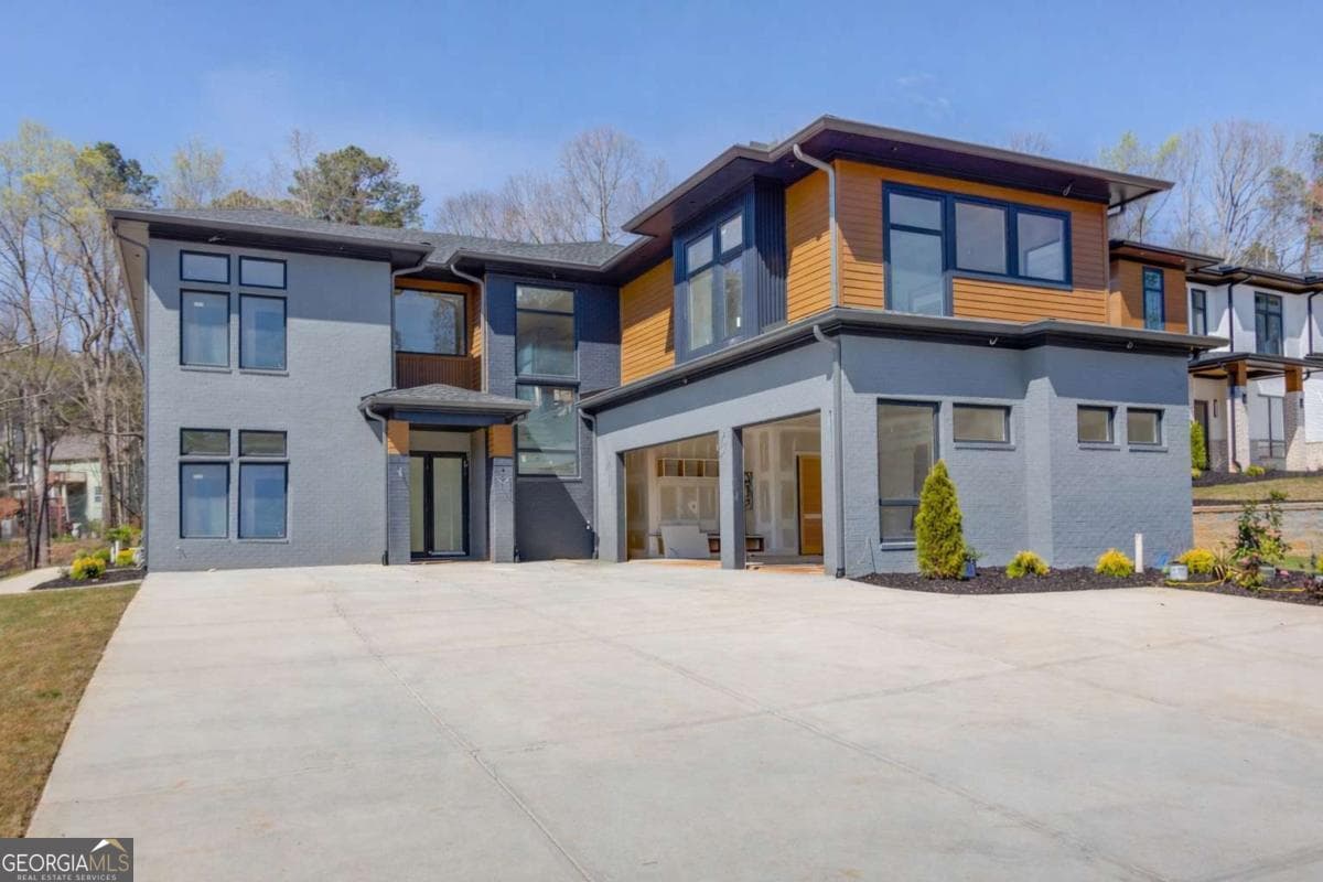 806 Riverside Road, Sugar Hill GA 30518