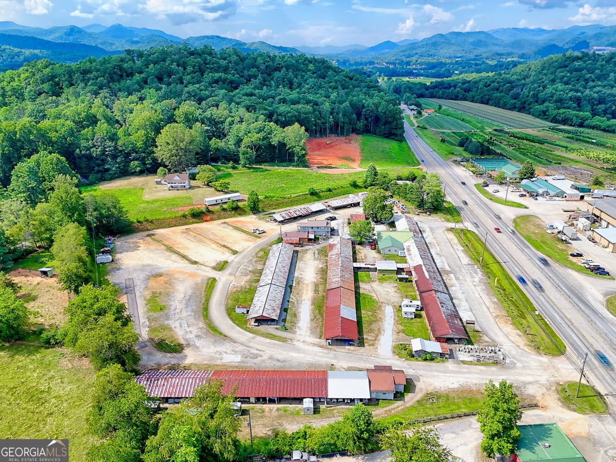 134 Market Circle, Rabun Gap GA 30568