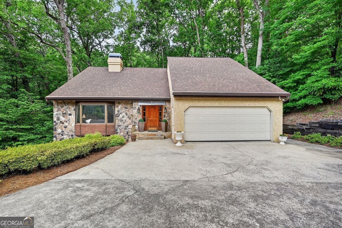 Breakwater · 365 Crosstree Lane, Sandy Springs GA 30328