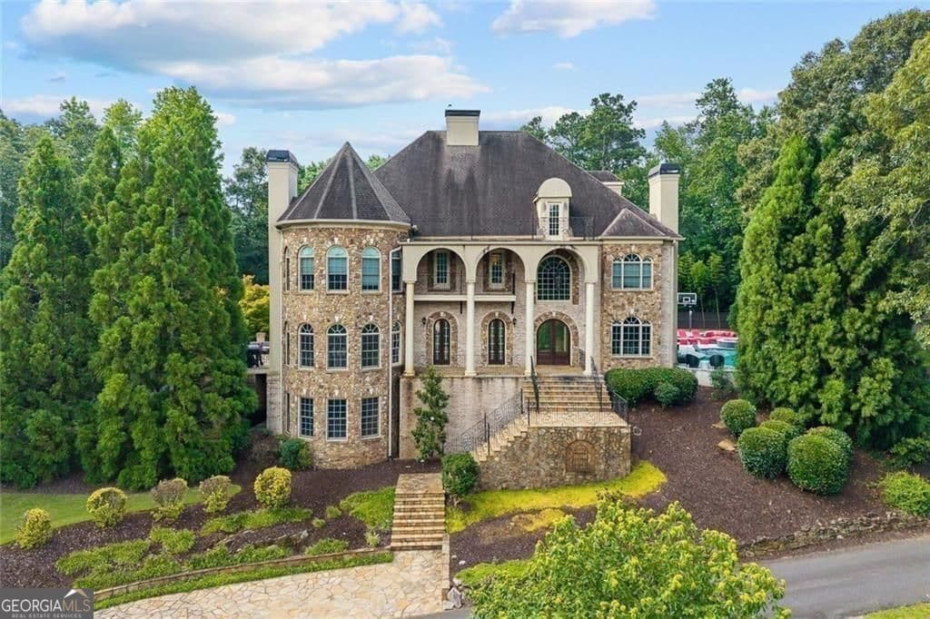 Broadwell Manor · 11140 W. Road, Roswell GA 30075