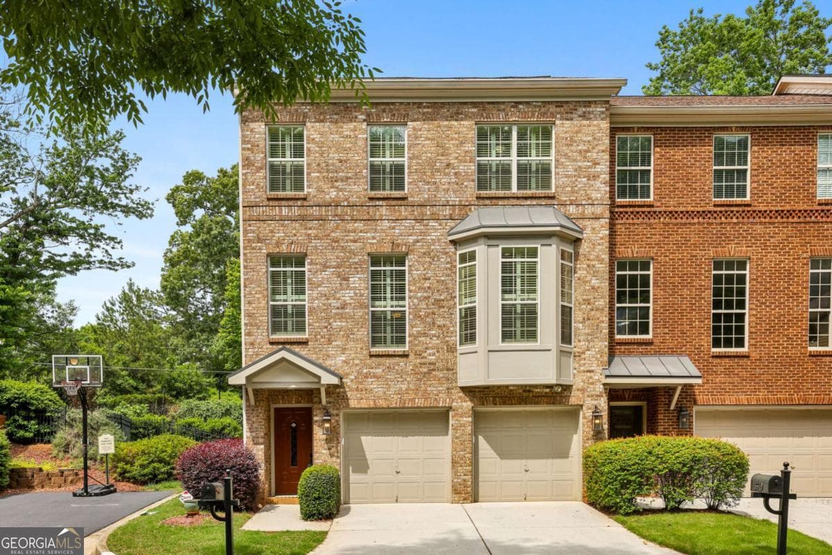 Glenridge Pointe · 5577 Julian Place, Atlanta GA 30342