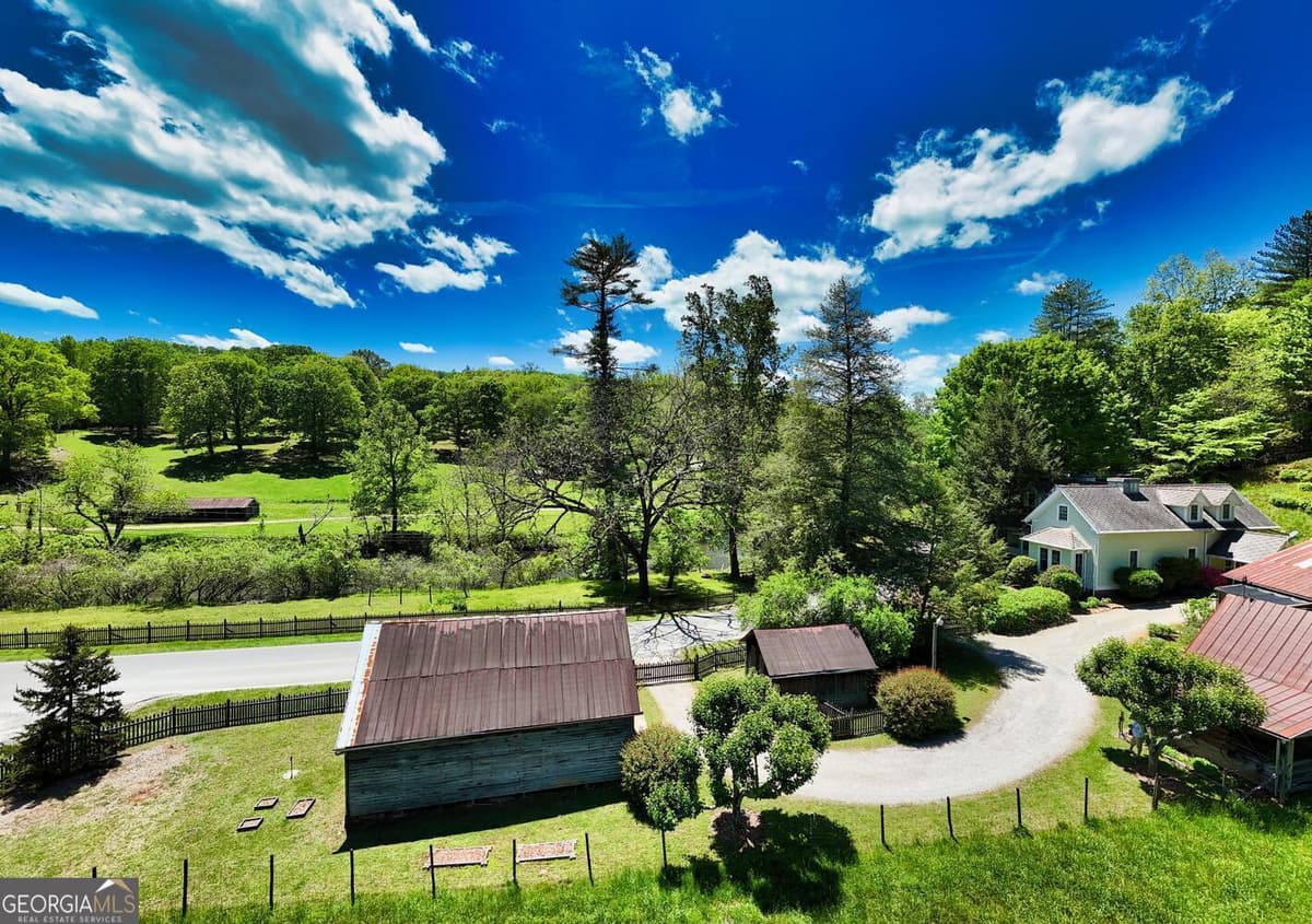 2350 Dial Road, Blue Ridge GA 30513