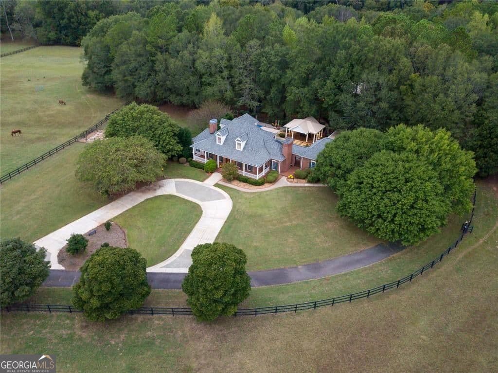 RIVERWOOD FARM · 75 Rivercreek Crossing, Kingston GA 30145