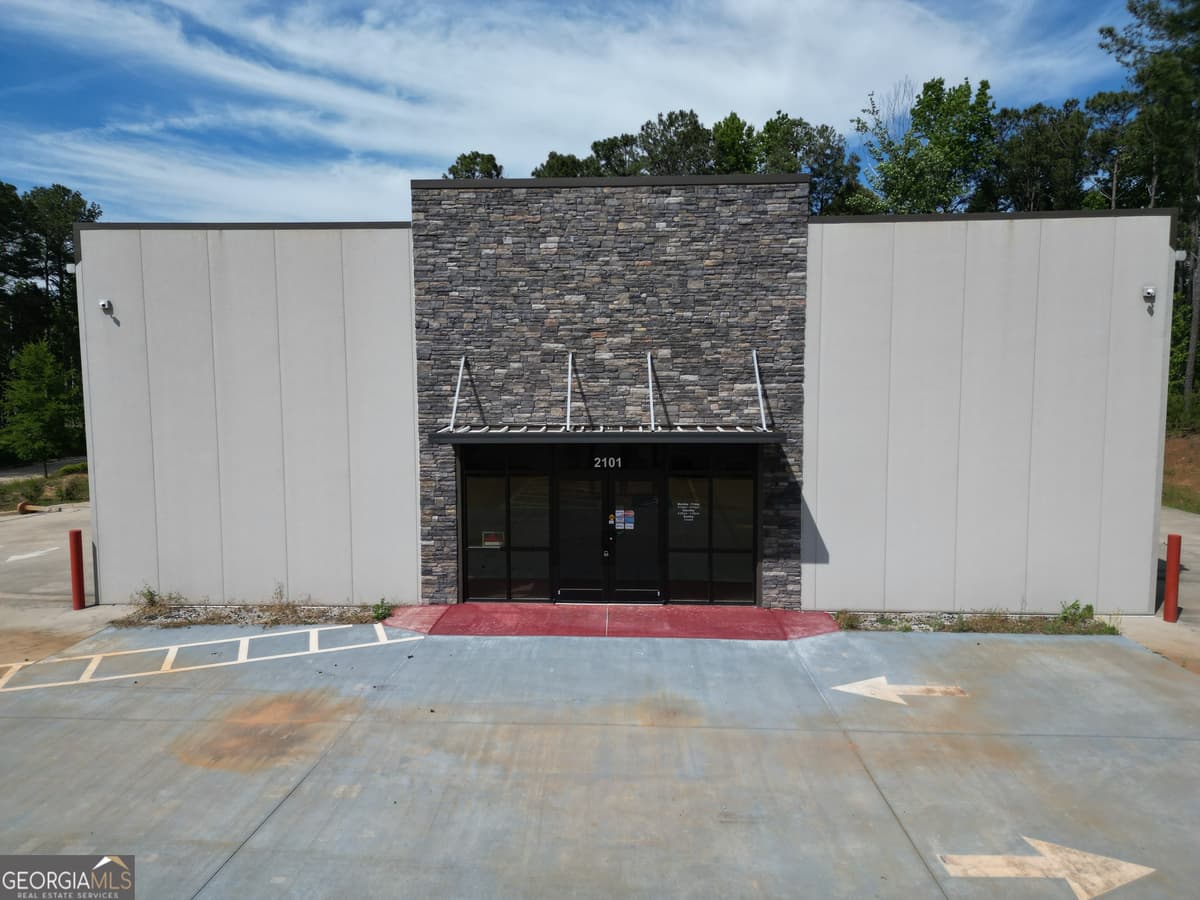 2101 SE Dogwood Ind Circle, Conyers GA 30013