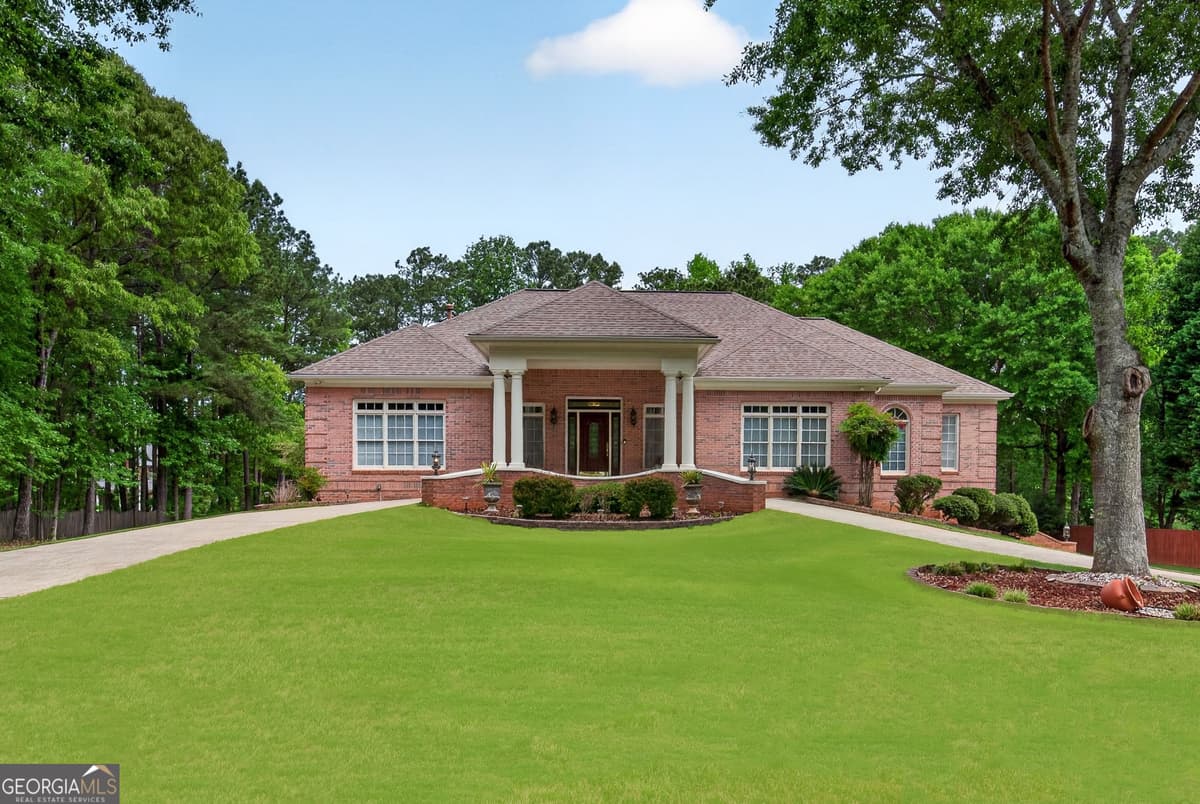 Wellborn Estates · 105 Wellborn Road, Peachtree City GA 30269