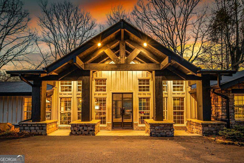 166 Red Oak Lane, Mccaysville GA 30555