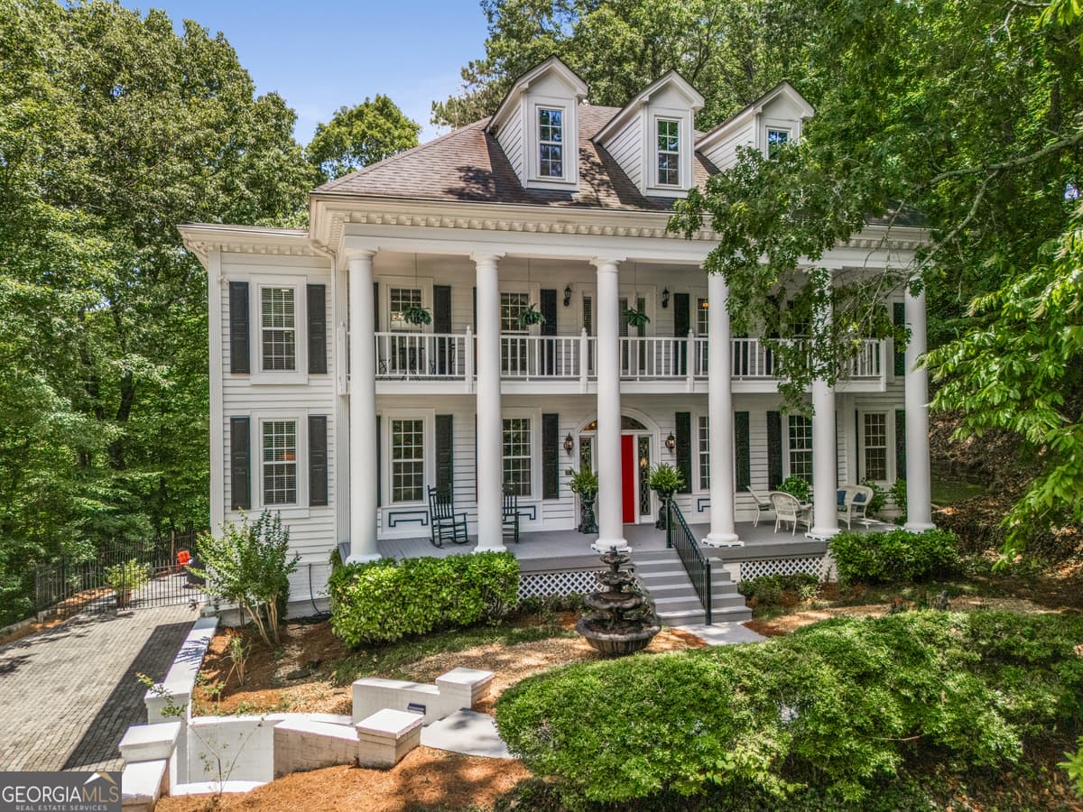 HUNTCLIFF · 9035 River Run, Sandy Springs GA 30350