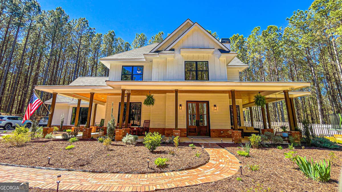 Sassafras Mountain · 620 Foxpaw Leaf Lane, Ellijay GA 30536