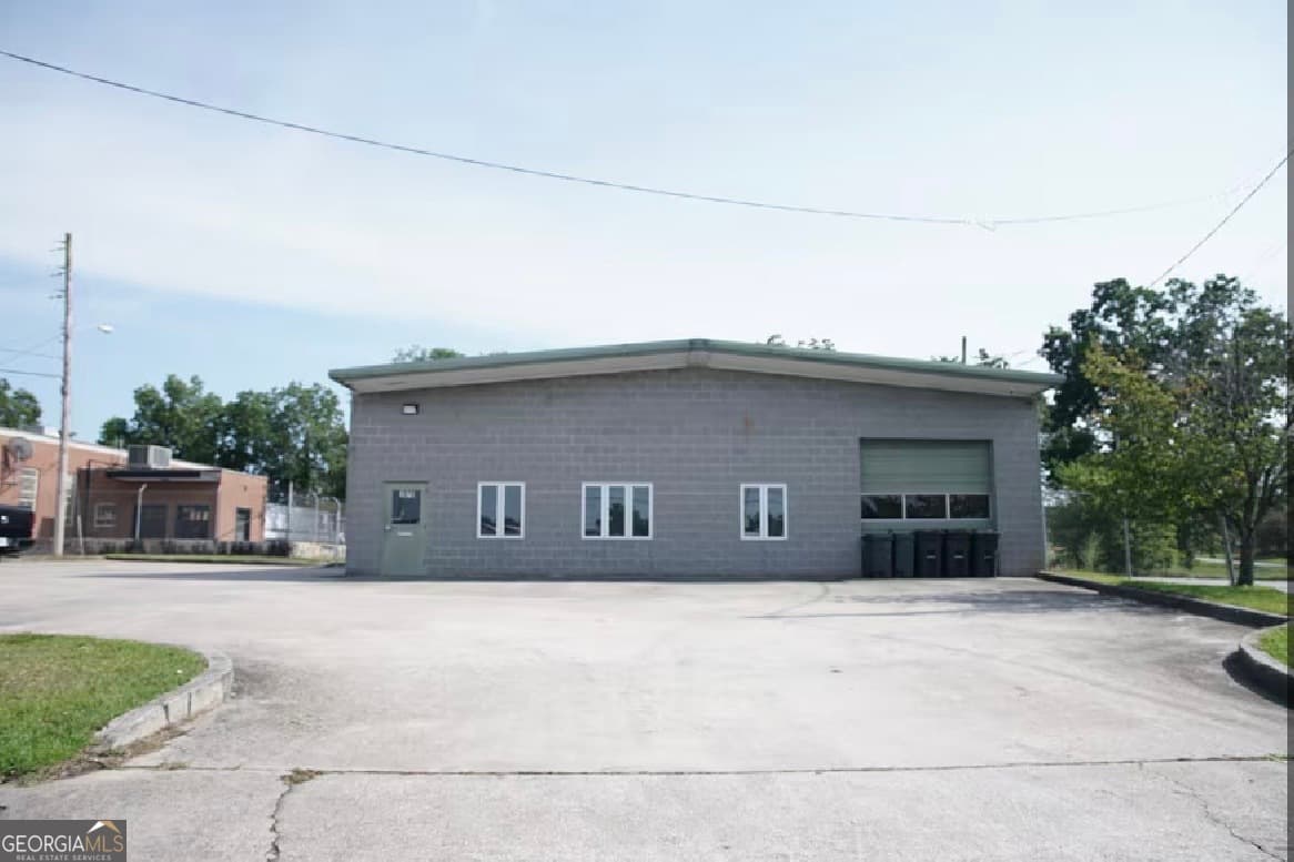 1876 Columbia Avenue, College Park GA 30337