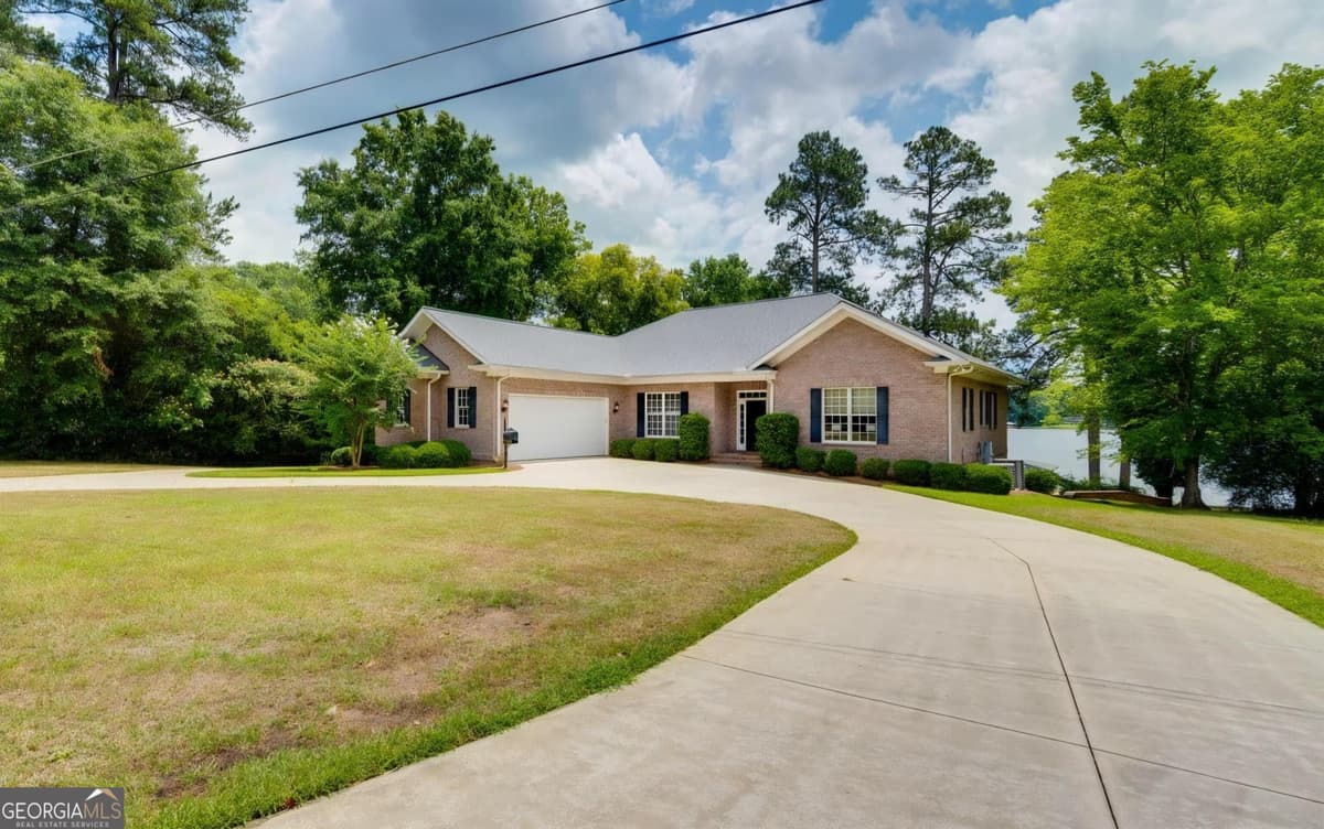 Lakeshore Acres · 115 Lakeshore Court NE, Milledgeville GA 31061