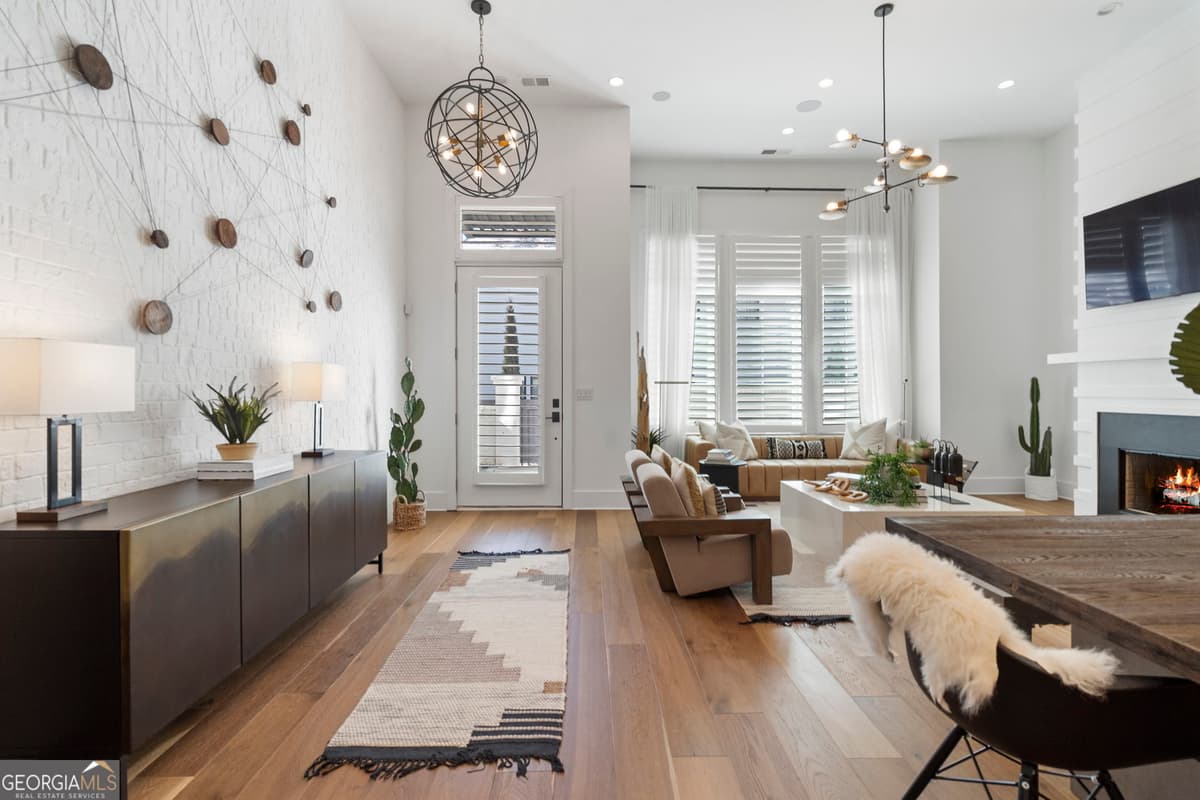Halcyon · 6740 AVIS WALK Avis Walk, Alpharetta GA 30005