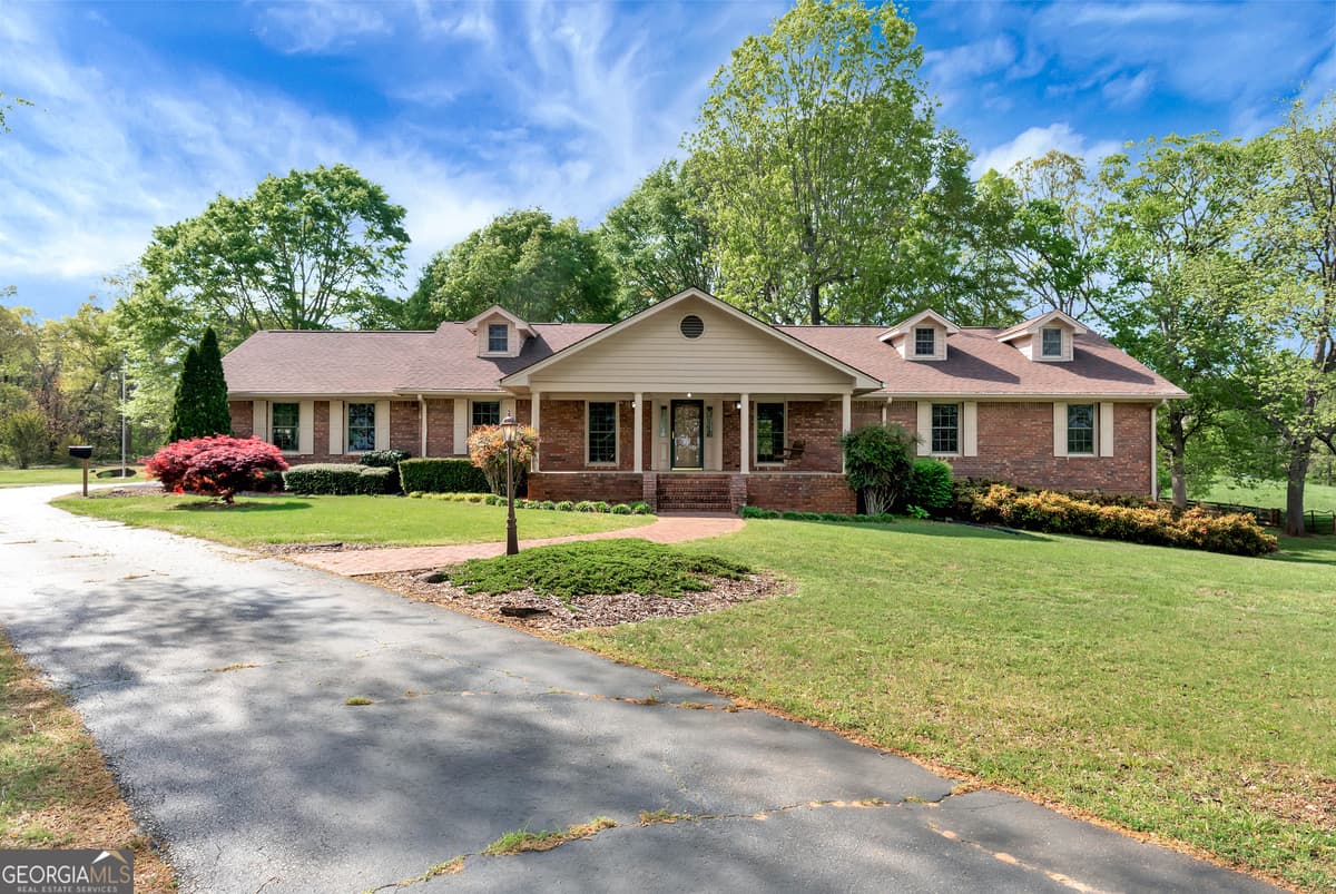 2801 Hwy 105, Demorest GA 30535