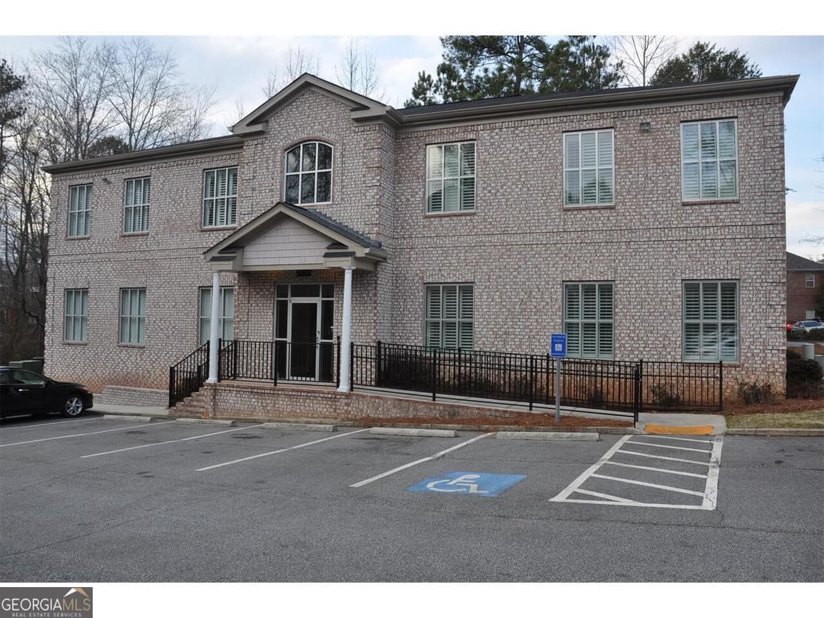 4652 Lawrenceville Highway NW, Lilburn GA 30047
