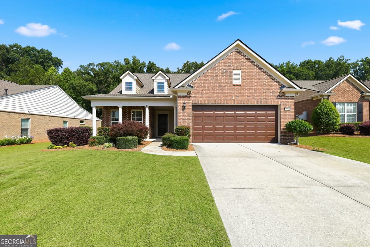 PARK MEADOWS · 2930 Thistle Trail, Suwanee GA 30024