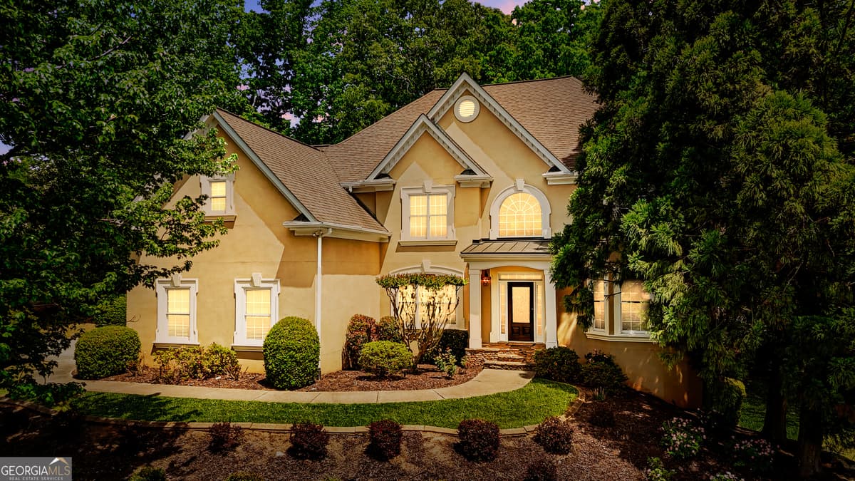 Crooked Creek · 990 Autumn Close, Alpharetta GA 30004