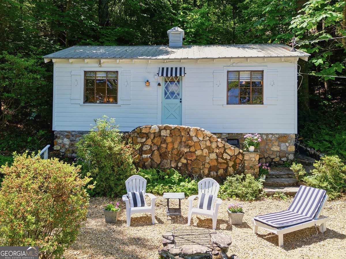 Seed Lake · 6448 Crow Creek Road, Lakemont GA 30552