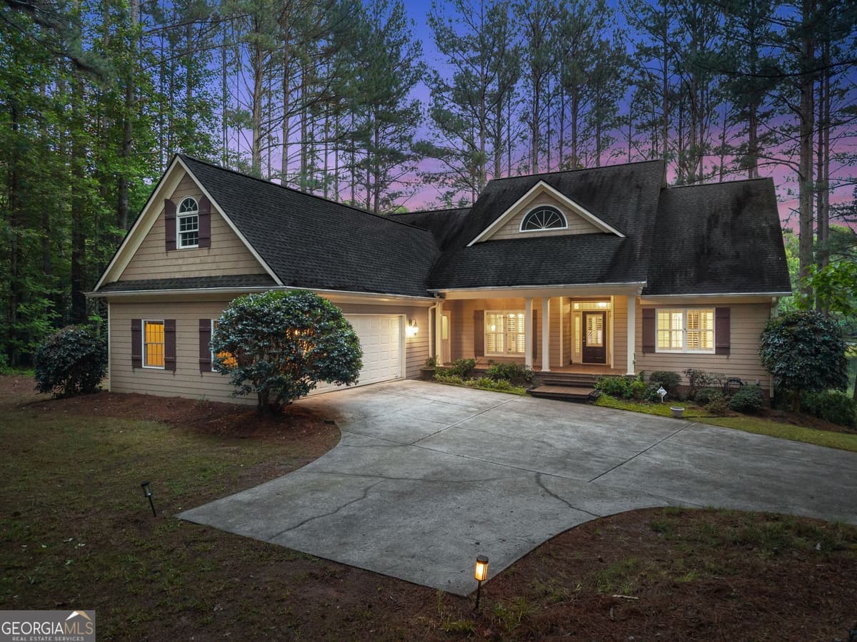The Orchard · 404 Golden Delicious Road, Clarkesville GA 30523