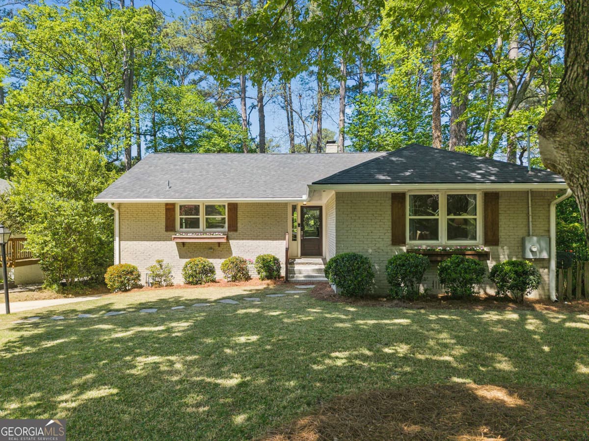 Lindridge Martin Manor · 2304 Pembrook PL NE, Atlanta GA 30324