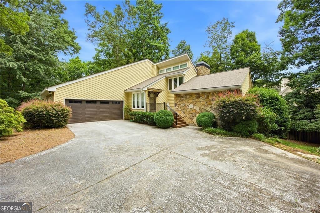 Willow Springs · 2990 Ascot Lane, Roswell GA 30076