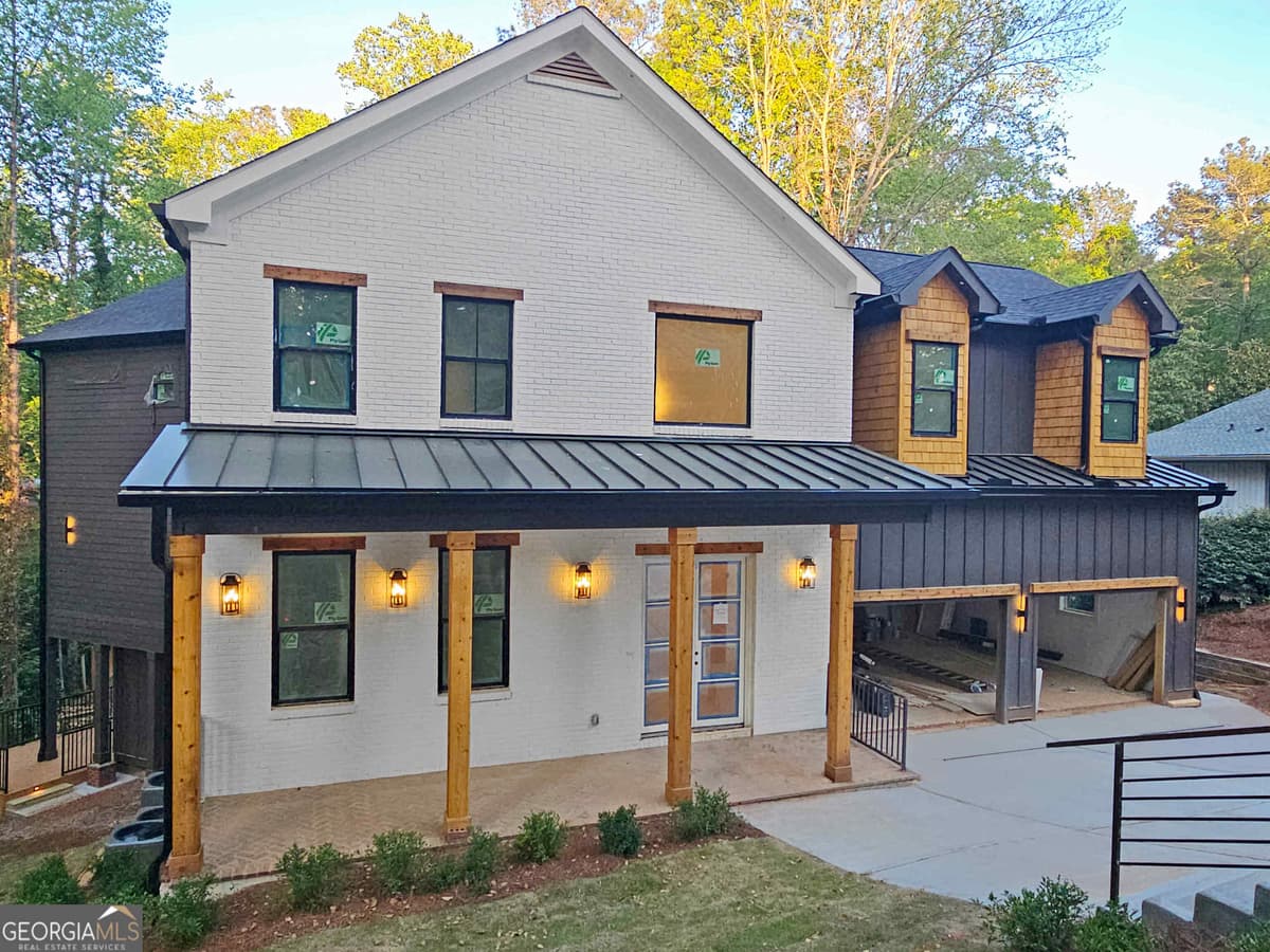 Blackland Ridge · 132 Lakeshore Drive NE, Marietta GA 30067