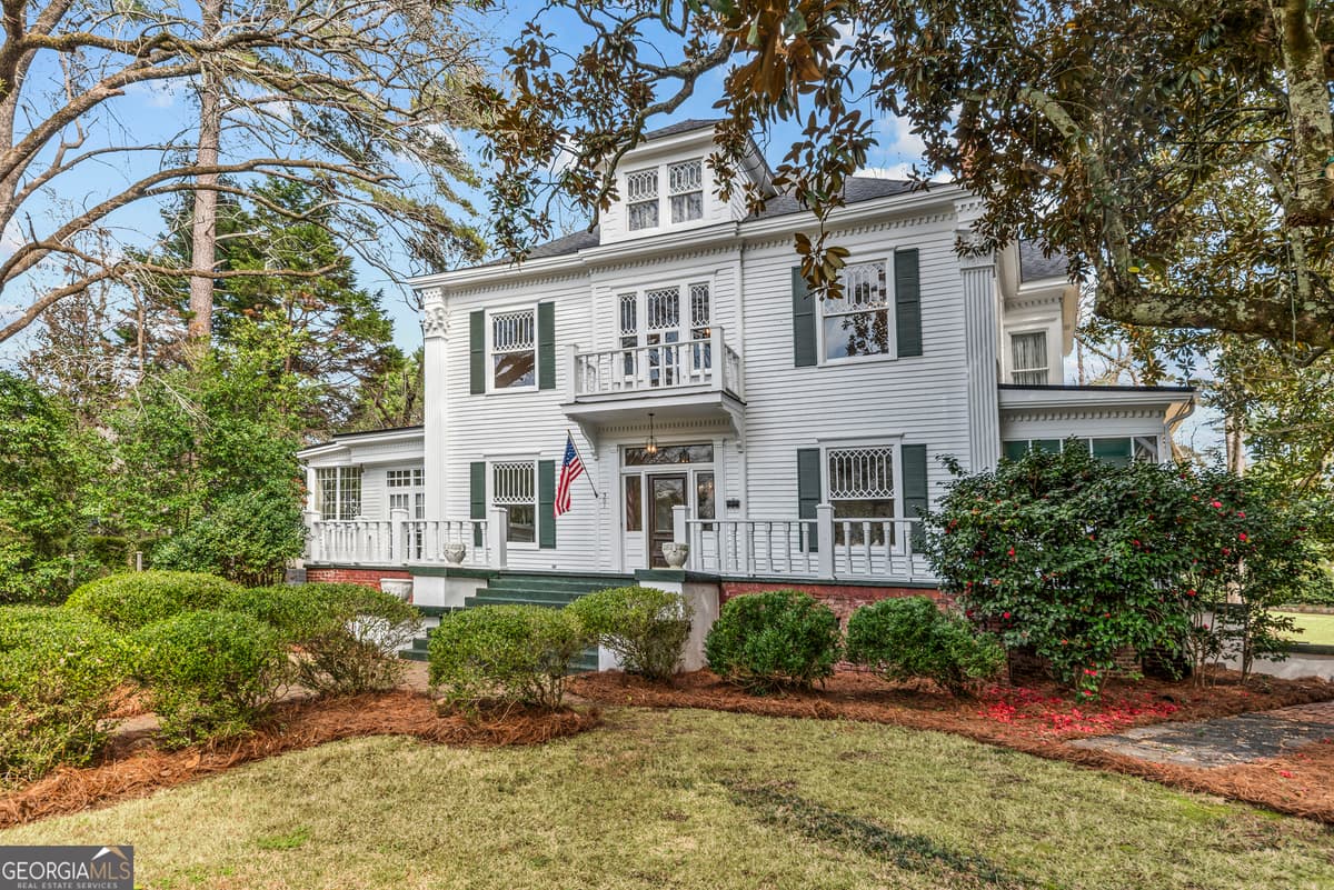 Historic District · 301 N East Street, Greensboro GA 30642