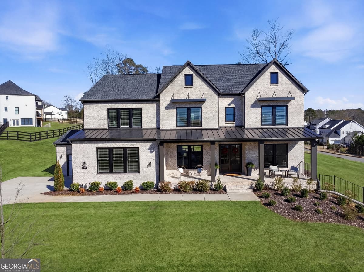 Grand Reserve · 17105 River Overlook Drive, Roswell GA 30075
