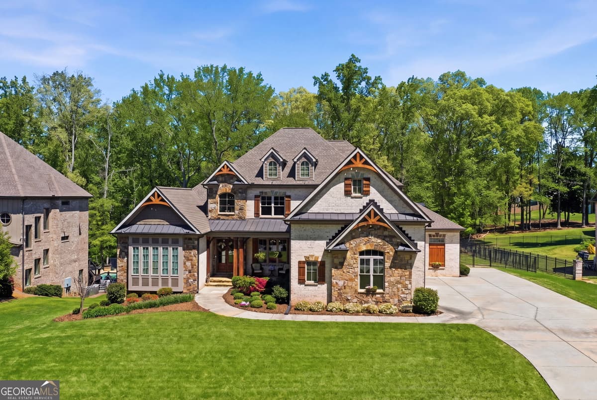 The Oaks at Buford · 4217 Alba Lane, Buford GA 30519