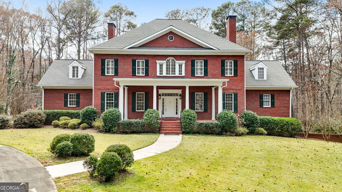 8467 Hearn Road, Chattahoochee Hills GA 30268